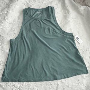 NWT Old Navy Active tank top size medium petite